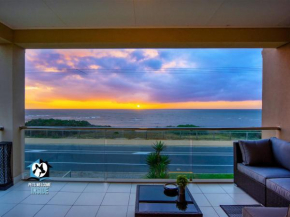 Spectacular Esplanade 4BR Contemporary with Views